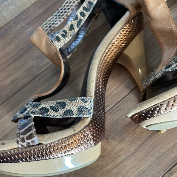 heels 👠 - Picture 2 of 6